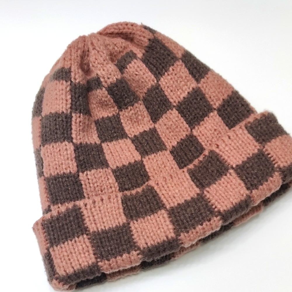 Pink and brown checker oversize beanie *new*